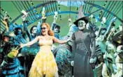  ?? JOAN MARCUS/AP 2003 ?? Kristen Chenoweth, left, Idina Menzel and the rest of the original cast in “Wicked” on Broadway.