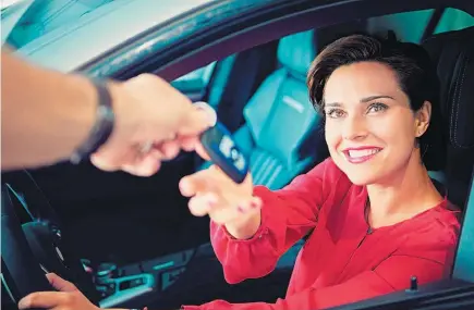  ??  ?? Mejores opciones. BAC Credomatic ofrece productos financiero­s para adquirir vehículos a los mejores precios.