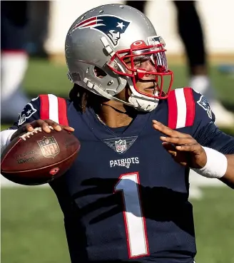  ?? PHOTO AFP ?? Cam Newton et les Patriots ont une fiche de deux victoires et deux défaites.