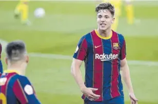  ?? JAVI FERRÁNDIZ ?? Nico González está destacando como pivote en el Barça B, una posición en la que se ha consolidad­o esta temporada y puede abrirle las puertas del primer equipo en un futuro próximo
//