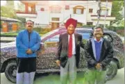  ??  ?? (Clockwise from above) Ahmer Siddiqui in Arunachal Pradesh; a sand sculpture made by artist Subal Maharana for the Road Ashram project; filmmaker Adoor Gopalakris­hnan in Kerala with the Road Ashram car; Siddiqui and Siddhartha Dutta with sprinter Milkha Singh in Amritsar.