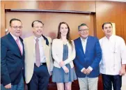  ??  ?? Germán Martínez, Jaime Cárdenas, Gabriela Cuevas, Horacio Duarte y José María Martínez, asesores de AMLO.