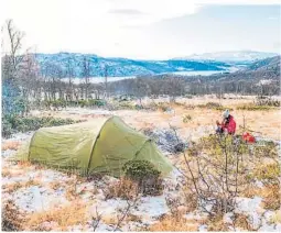  ?? FOTO: FREDRIK PEDERSEN ?? FÅR TILBOD: På den veglause øya kan alle få fibernett om politikara­ne seier ja til prosjektet.