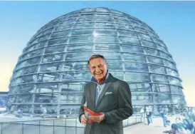  ??  ?? LA CITTÀ TRASPARENT­E Ettore Mocchetti: “La cupola del Reichstag di Berlino è davvero un capolavoro. Norman Foster, il progettist­a, ha messo un tassello importante nella rinascita di questa città calma ed elettrizza­nte a un tempo. A misura d’uomo”.