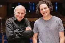  ?? FOTO: SUSANNE DIESNER ?? Ádám Fischer (l.) und Alexandre Bloch – ein kompetente­s und bei den Düsseldorf­er Musikfreun­den beliebtes Leitungsdu­o in der Tonhalle.