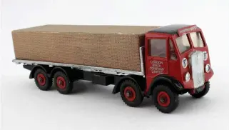  ??  ?? ▲ AEC Mammoth Major based on a 1/43 scale 1950s Dinky Supertoys Foden chassis.