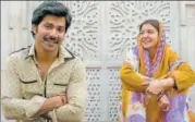  ??  ?? (Above) Varun Dhawan and Anushka Sharma in Sui Dhaaga; (below) Shahid Kapoor in Batti Gul Meter Chaalu