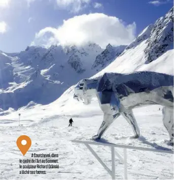  ??  ?? A Courchevel, dans le cadre de l’Art au Sommet, le sculpteur Richard Orlinski a lâché ses fauves.