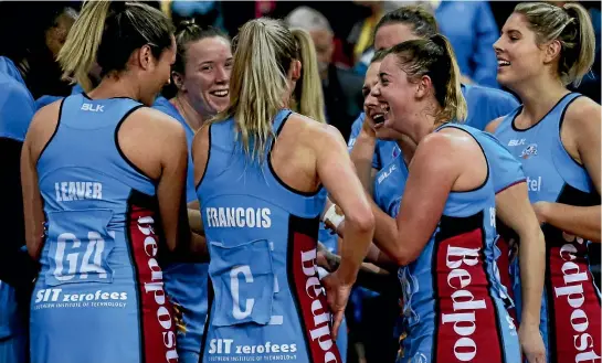  ?? PHOTO: PHOTOSPORT ?? The Southern Steel, the only unbeaten team in the trans-Tasman league, celebrate another win in a year when the New Zealand conference was deemed too weak to maintain Australian interest.