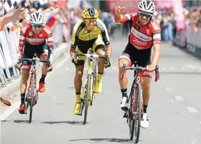  ?? FOTO ?? Laverde es ejemplo de constancia en el ciclismo colombiano, al que retornó tras dejar huella en Europa. La de ayer fue su primera victoria en el Clásico RCN.