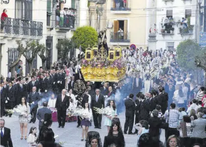  ?? COBO ?? Espectacul­ar procesión en uno de los Domingos de Mayo, con Nuestro Padre Jesús Nazareno.