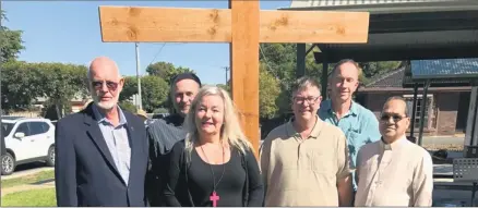  ??  ?? Kyabram P-12 College chaplain Liz Spicer ECUMENICAL OCCASION — Local churches gathered on Good Friday for a combined Easter service.