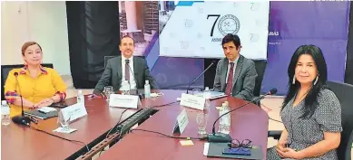  ?? FOTO: EL HERALDO ?? Los resultados de la segunda revisión estuvieron a cargo de Jaume Puig del FMI, así como de Rocío Tábora de Finanzas; el presidente del BCH, Wilfredo Cerrato y Miriam Guzmán del SAR.