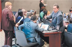  ?? FOTO: EL HERALDO ?? Los diputados, con instruccio­nes de sus partidos, están listos para deliberar.