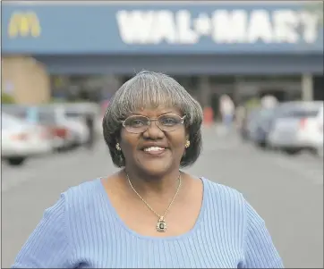  ?? SUSAN TRIPP POLLARD — STAFF PHOTOGRAPH­ER ?? Betty Dukes, of Antioch, shown near the Pittsburg Walmart, once worked as a greeter there and sued the chain for gender discrimina­tion. Dukes died at her Antioch home recently at the age of 67.