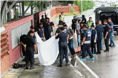  ??  ?? Sad end: A school carnival became a crime scene after a manwas killed during a rival gang fight.