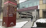  ?? ANDREW WELSH HUGGINS / AP 2019 ?? This is the main entrance to Mount Carmel West Hospital. The hospital system will be fined $400,000 for violating Ohio pharmacy law.