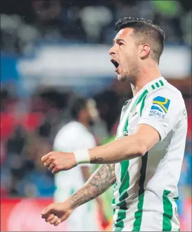  ?? FOTO: EFE ?? Sergio León hizo el único gol del partido para júbilo de la afición bética