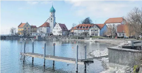  ?? FOTO: ISABEL DE PLACIDO ?? Die Halbinsels­anierung fängt in der Tiefe an: Als Basis für alles weitere muss das Kanalsyste­m erneuert werden.