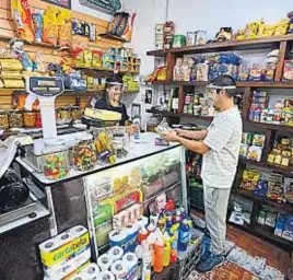  ?? LA VOZ/ARCHIVO ?? EN CONTRA. El Centro de Almacenero­s de Córdoba también rechazó la medida.