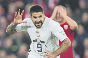  ?? Foto: EFE ?? Mitrovic marcó su sexto gol del torneo Y dio alcance al ‘Pichichi’ Haaland