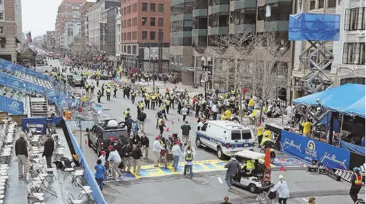  ?? STAFF FILE PHOTO BY STUART CAHILL ?? WHOOPS: Boston Globe columnist Kevin Cullen has been put on leave after accusation­s of fictionali­zed marathon bombing details.