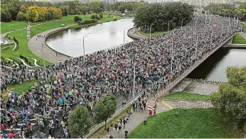  ?? Foto: Getty Images ?? Protesty nekončí Na demonstrac­e chodí v Bělorusku stále davy lidí. Foto z Minsku z 29. září.