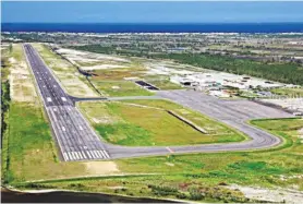  ??  ?? Imagem aérea do Aeroporto de Cabo Frio, na Região dos Lagos