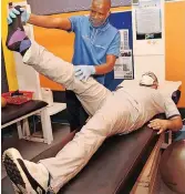  ?? | ZANELE African News Agency (ANA) ?? STROKE patient Abbas Mohamed receives massage therapy from
Sam Ndebele at Sukuma Therapy Centre.
ZULU