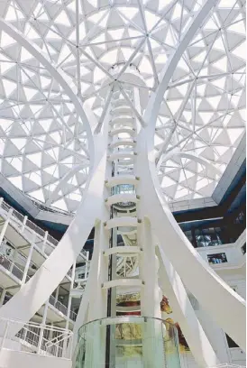  ?? Photos by NEAL P. CORPUS ?? The Tree of Life, encasing the central elevator, is one of the main attraction­s in the museum.