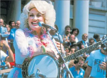  ?? ?? Country superstar Dolly Parton, pictured in 1977, has always remained true to her roots in Bluegrass