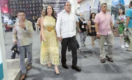  ?? ROBERTO HERNÁNDEZ ?? Cuauhtémoc Blanco
asistió al Tianguis Turístico en Acapulco