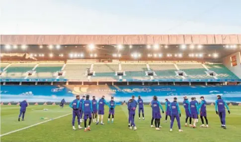  ?? EFE ?? El Barcelona, ayer en su entrenamie­nto en El Arcángel de Córdoba, sede de la primera semifinal