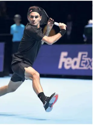  ?? GETTY IMAGES ?? Stretching every
sinew: Thanks to discipline in fitness and nutrition, Roger Federer was able to get the most out of his playing career.