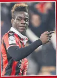  ??  ?? NEXT STOP ENGLAND Balotelli points the way to Prem comeback