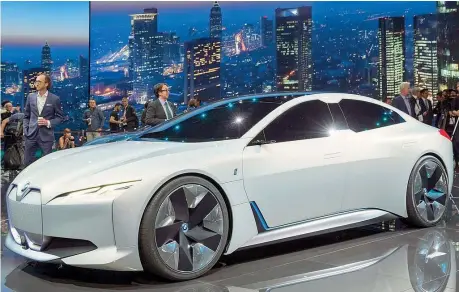  ??  ?? Il futuro La Bmw i Vision Dynamics Concept: è stata svelata al Salone di Francofort­e