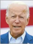  ??  ?? JOE BIDEN
Regularly wears a mask