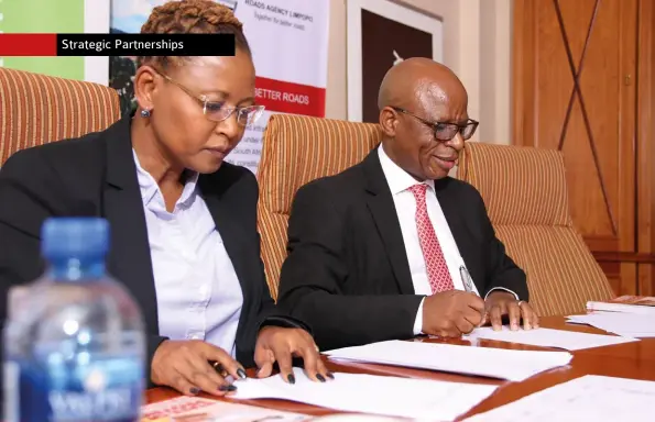  ??  ?? Exxaro’s Executive Head of Coal Operations Nombasa Tsengwa and RAL’s Chief Executive Officer Maselagany­e Matji during the MoA signing ceremony at Exxaro Headquarte­rs in Pretoria at the end of April 2018