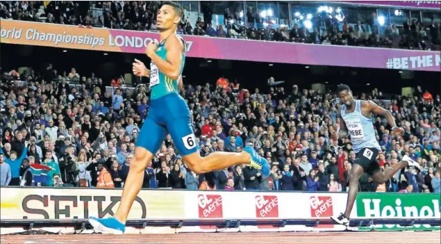  ??  ?? SOBRADÍSIM­O. Van Niekerk, que también correrá la final de 200, entró frenándose en meta. No quiso exprimirse y perdonó el récord que se regaló en los Juegos de Río.