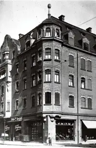  ??  ?? Das Modehaus Jung um das Jahr 1902.