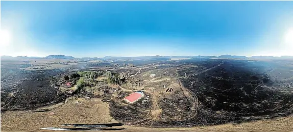  ?? Picture: SUPPLIED ?? VAST DESTRUCTIO­N: Burnt farmland after the recent fires which swept through the area.