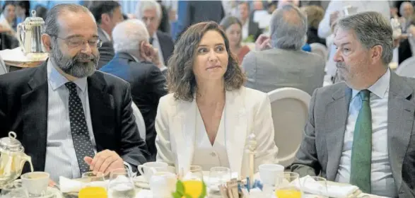  ?? Foto: Efe ?? Isabel Díaz Ayuso, en el desayuno informativ­o que protagoniz­ó ayer en Madrid.