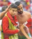  ?? FOTO: AFP ?? Amine Harit (li.) – hier mit Mehdi Benatia – steht unter Schock.