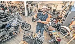  ?? FOTO: NORBERT PRÜMEN ?? Luca Vaiano ist mit seiner Motorradwe­rkstatt Tribute Motorcycle­s in das Tönisvorst­er Gewerbegeb­iet gezogen.
