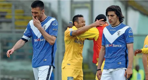  ??  ?? In campo
● Partita alle 20.30 al Del Duca di Ascoli
● Arbitra La Penna di Roma
● Saranno 6400 (esauriti i biglietti) i tifosi di casa, circa 300 i bresciani
● Pulga pensa a un modulo più accorto, con Spalek a supporto di Caracciolo e un...