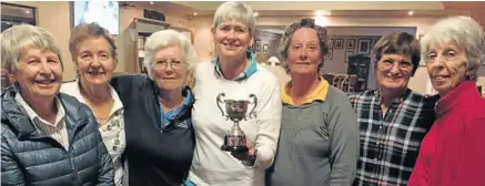  ??  ?? VICE SQUAD: The annual match play between the Royal Port Alfred Golf Club president’s team, the captain’s team and the vice captain’s team for the Jeannette Brotherton trophy saw the vice captain’s team emerge victorious. From left, are Margie Reid,...