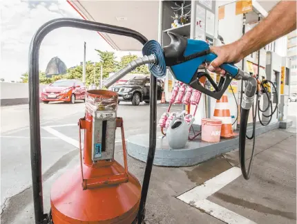  ?? MáRCIO MERCANTE ?? Postos da Shell fazem parte do grupo da Cosan, cujo dono é apontado por Antonio Palocci como um dos operadores de pagamento de propina