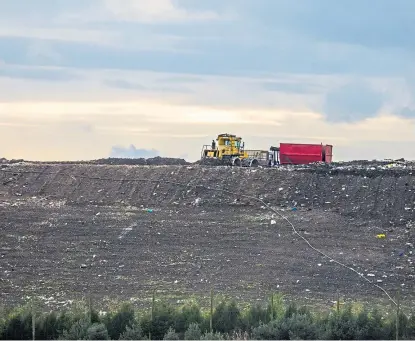  ?? Picture: Steve McDougall. ?? The odour from the landfill site at Lower Melville Wood is so bad people are reluctant to open their windows.