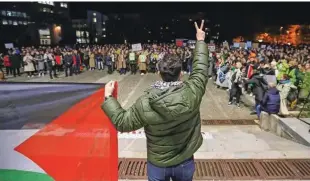  ?? Foto Matej Družnik ?? Pomembni premiki v največji vladni stranki in pri predsednik­u vlade so se zgodili pod vplivom javnega mnenja, ki je v Sloveniji na strani Palestine.