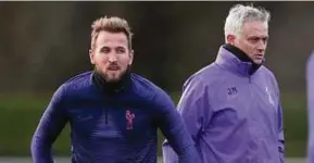  ?? Daily Mail pic ?? Jose Mourinho at his first training session with Harry Kane.